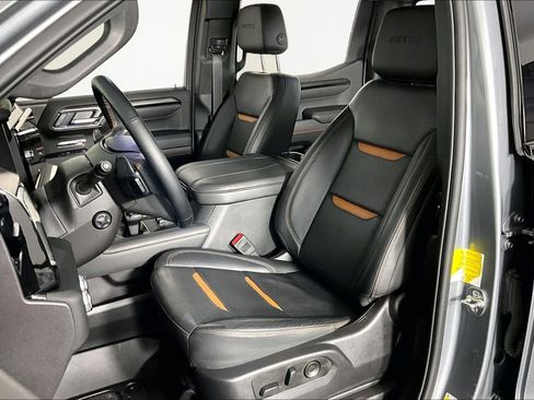 Used 2025 GMC Sierra 1500 AT4 w/ AT4 Premium Package image 21