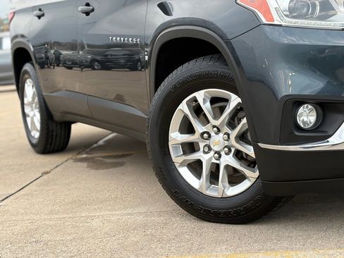 Used 2018 Chevrolet Traverse LT image 9