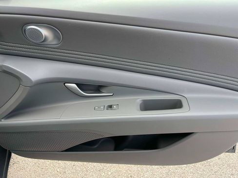 Used 2026 Hyundai Elantra Sport w/ Cargo Package FWD image 9
