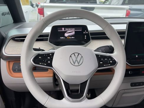 Used 2025 Volkswagen ID. Buzz 1st Edition image 11