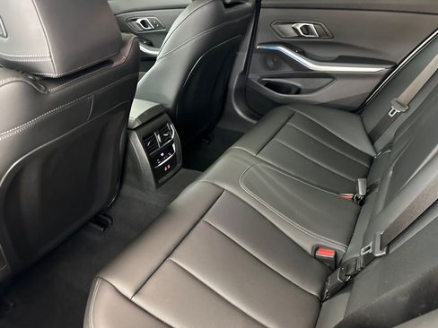 Used 2025 BMW 330i Sedan w/ Premium Package RWD image 25
