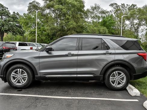 Used 2024 Ford Explorer XLT w/ Equipment Group 202A AWD/4WD image 7