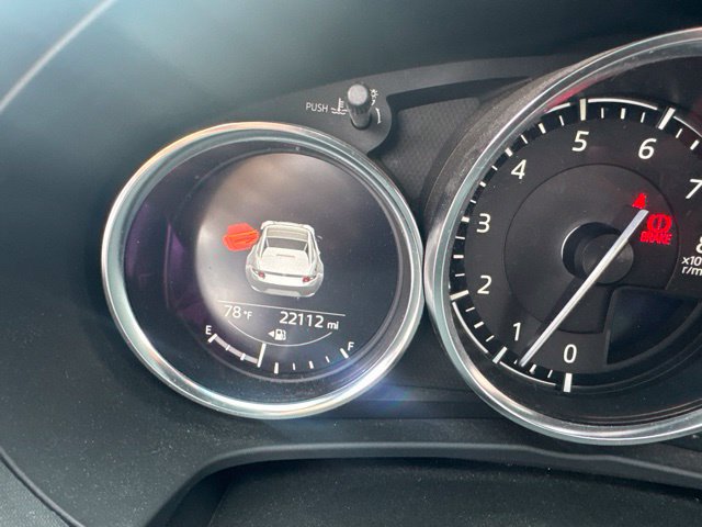 Used 2023 MAZDA MX-5 Miata Club RWD image 11