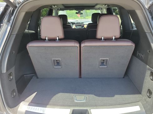 Used 2021 Cadillac XT6 Premium Luxury FWD image 7