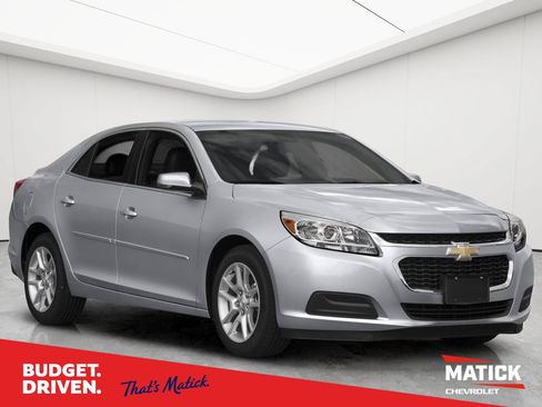 Used 2016 Chevrolet Malibu LT w/ Power Convenience Package FWD image 1
