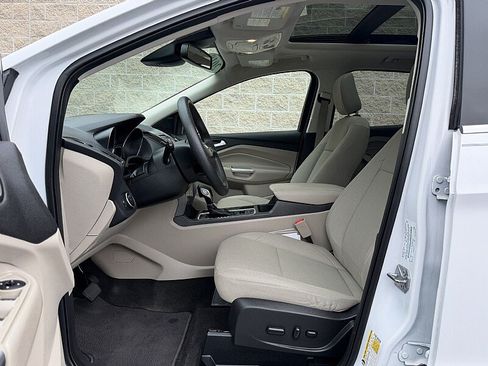 Used 2018 Ford Escape SE w/ Ford Safe & Smart Package AWD/4WD image 18
