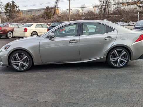 Used 2018 Lexus IS 300 AWD w/ Comfort Package image 18