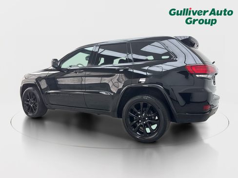 Used 2022 Jeep Grand Cherokee Laredo X RWD image 4
