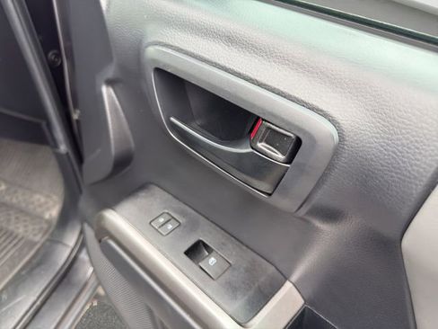 Used 2022 Toyota Tacoma SR5 image 16