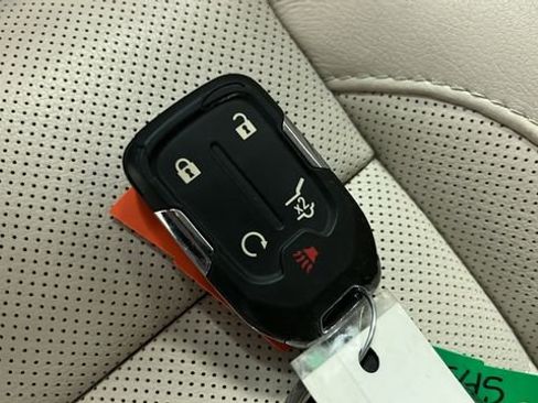 Used 2020 GMC Acadia Denali image 33