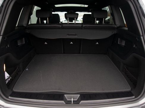 Certified 2025 Mercedes-Benz GLB 250 4MATIC image 38