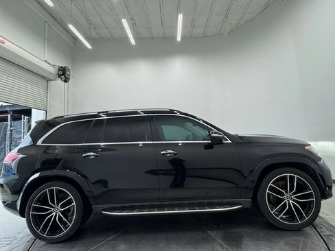 Used 2023 Mercedes-Benz GLS 450 4MATIC image 13