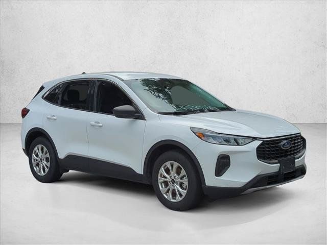 Used 2024 Ford Escape Active FWD image 3