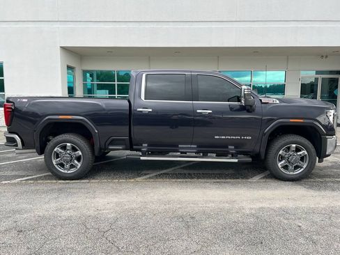 New 2026 GMC Sierra 2500 SLT w/ SLT Premium Package AWD/4WD image 3