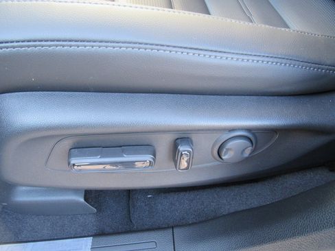 Used 2024 Honda CR-V EX-L image 18