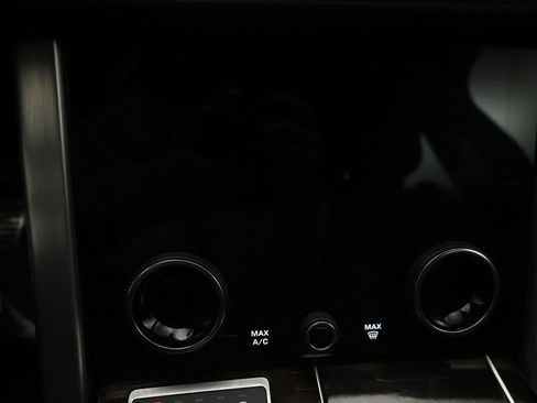 Used 2022 Land Rover Range Rover P525 Westminster Edition image 18