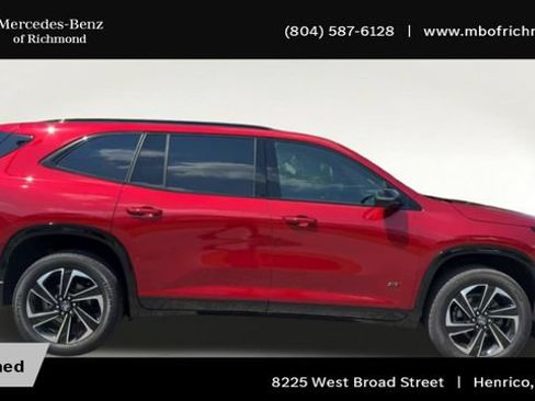 Used 2025 Buick Enclave Sport Touring w/ Power Package FWD image 3