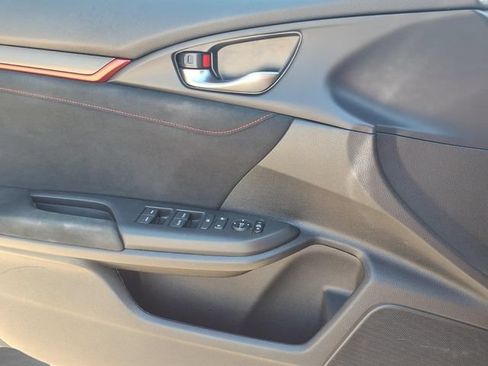 Used 2018 Honda Civic Type R image 15