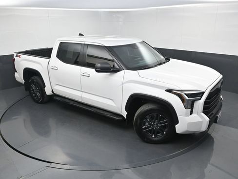 Used 2025 Toyota Tundra SR5 RWD image 32