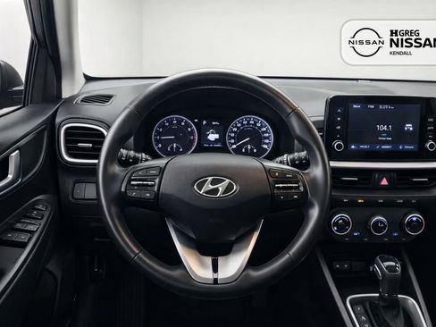 Used 2022 Hyundai Venue SEL image 7