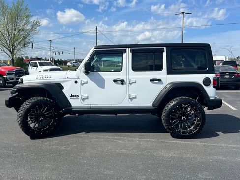 Used 2022 Jeep Wrangler Unlimited Sport image 8