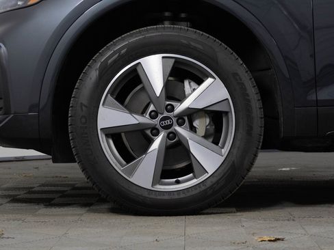 Used 2025 Audi Q5 2.0T Premium image 45