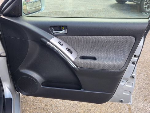 Used 2008 Toyota Matrix XR image 11