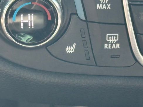 Used 2023 Chevrolet Equinox RS image 33