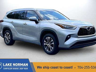 Used 2021 Toyota Highlander XLE