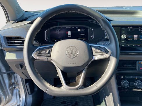 Used 2022 Volkswagen Taos SEL w/ Panoramic Sunroof Package AWD/4WD image 12