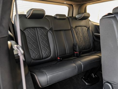Used 2022 Jeep Grand Wagoneer Series III w/ Flexible Seating Group AWD/4WD image 53