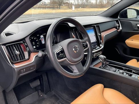 Used 2020 Volvo V60 T5 Cross Country w/ Protection Package Premier image 14
