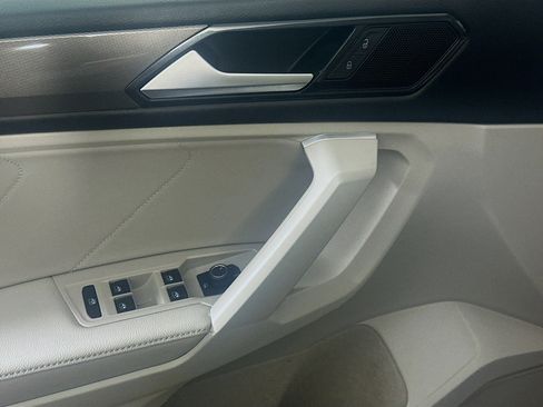 Used 2023 Volkswagen Tiguan SE FWD image 15