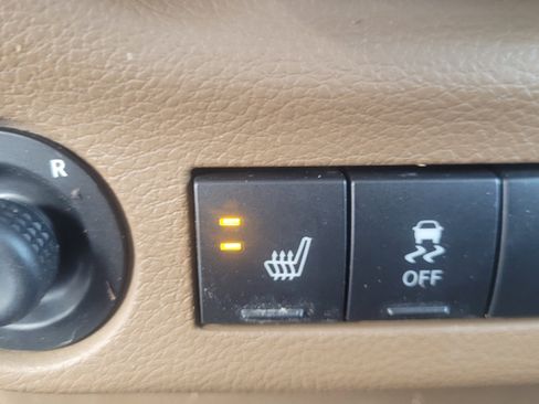 Used 2011 Jeep Wrangler Unlimited Rubicon w/ Dual Top Group image 16