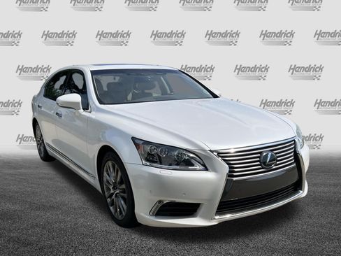 Used 2017 Lexus LS 460 L w/ Ultra Luxury Package RWD image 2