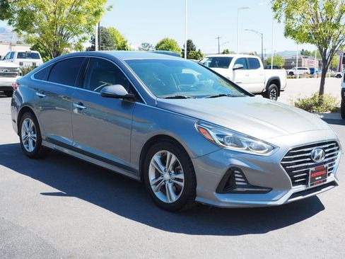 Used 2018 Hyundai Sonata Limited w/ Cargo Package FWD image 3