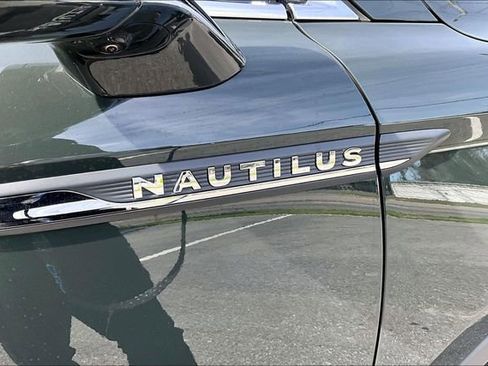 Used 2023 Lincoln Nautilus Reserve w/ Equipment Group 201A image 21