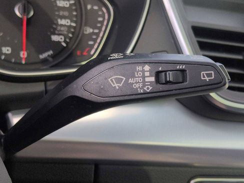 Used 2020 Audi Q5 2.0T Premium w/ Titanium Sport Package image 28