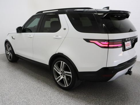 Used 2023 Land Rover Discovery Metropolitan Edition AWD/4WD image 9