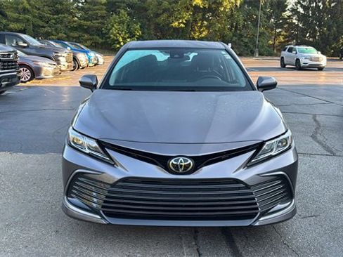 Used 2024 Toyota Camry LE image 9