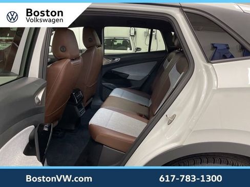 Used 2023 Volkswagen ID.4 Pro image 8