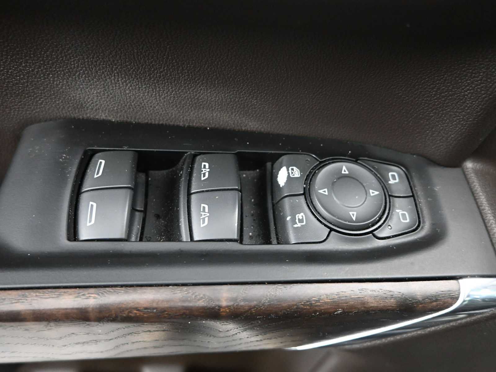 Used 2019 GMC Sierra 1500 Denali w/ Denali Ultimate Package AWD/4WD image 19