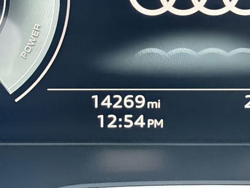 Used 2024 Audi Q5 e Premium Plus w/ Premium Plus Package image 7