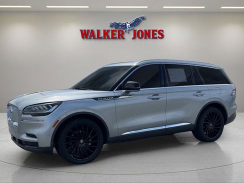 Used 2022 Lincoln Aviator Reserve image 7