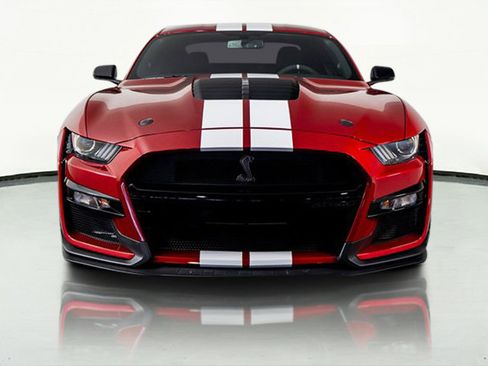 Used 2020 Ford Mustang Shelby GT500 w/ Technology Package image 31