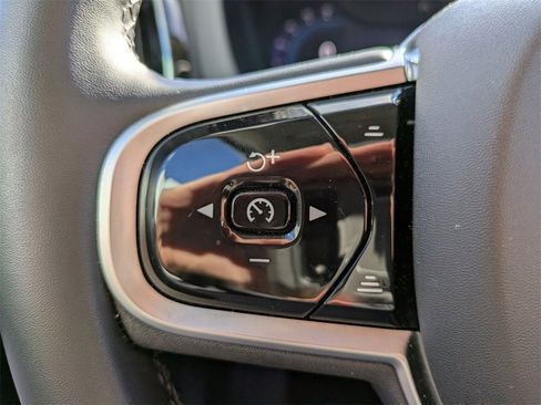 Certified 2025 Volvo XC60 B5 Plus image 26