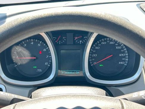 Used 2017 Chevrolet Equinox LS FWD image 34
