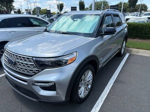 Used 2020 Ford Explorer Limited w/ Hybrid Equipment Group 310A AWD/4WD image 4