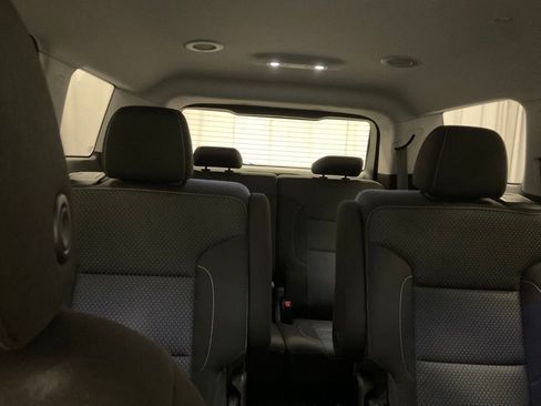 Used 2023 GMC Acadia SLE w/ Driver Convenience Package image 27