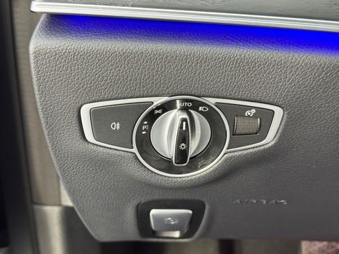 Used 2022 Mercedes-Benz E 350 Sedan w/ AMG Line Exterior image 18